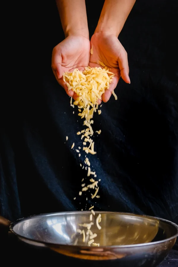 (C8) Shredded Mild Cheddar 250g Frozen